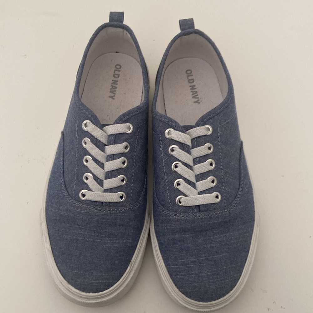 Old navy shoes